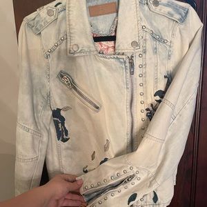 BLANKNYC  Embroidered light Demin Jacket